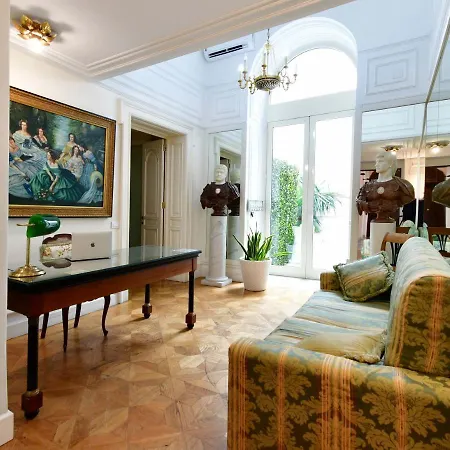 Sisuites Барі