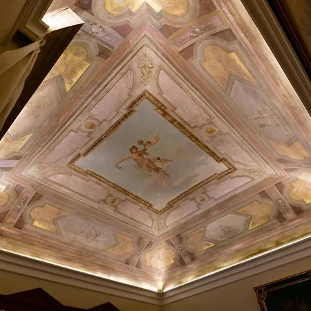 Sisuites Барі