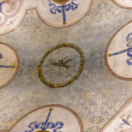 Bed and Breakfast Sisuites 4*