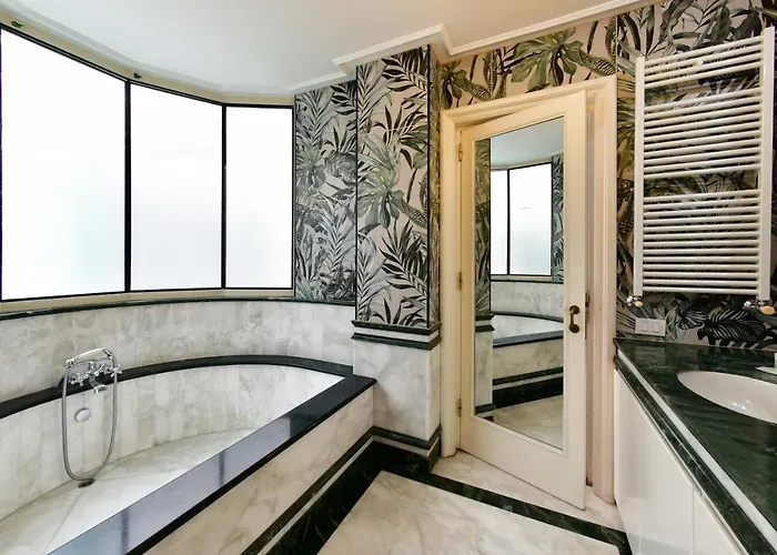 Sisuites Couette-café Bari