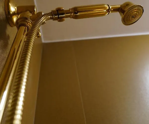 Sisuites Oda ve Kahvaltı Bari